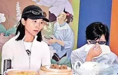 娱乐吃瓜君有妈吗,揭秘“吃瓜君”背后的家庭故事